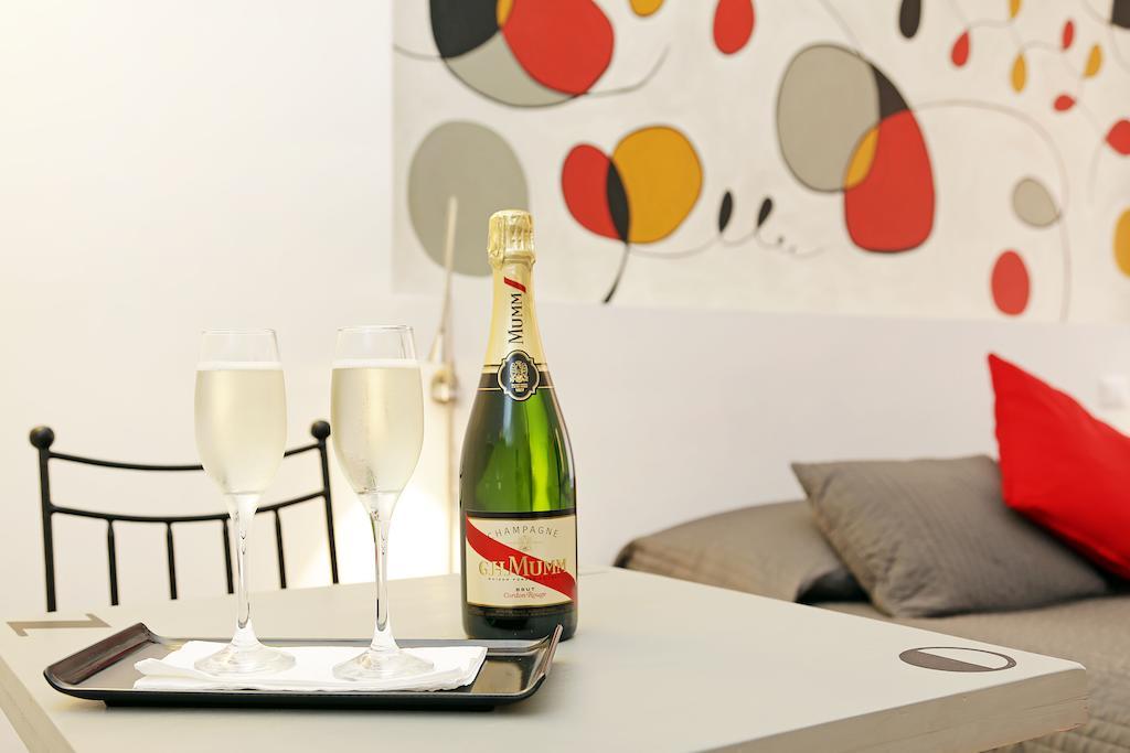 Houspitality Nero 2*