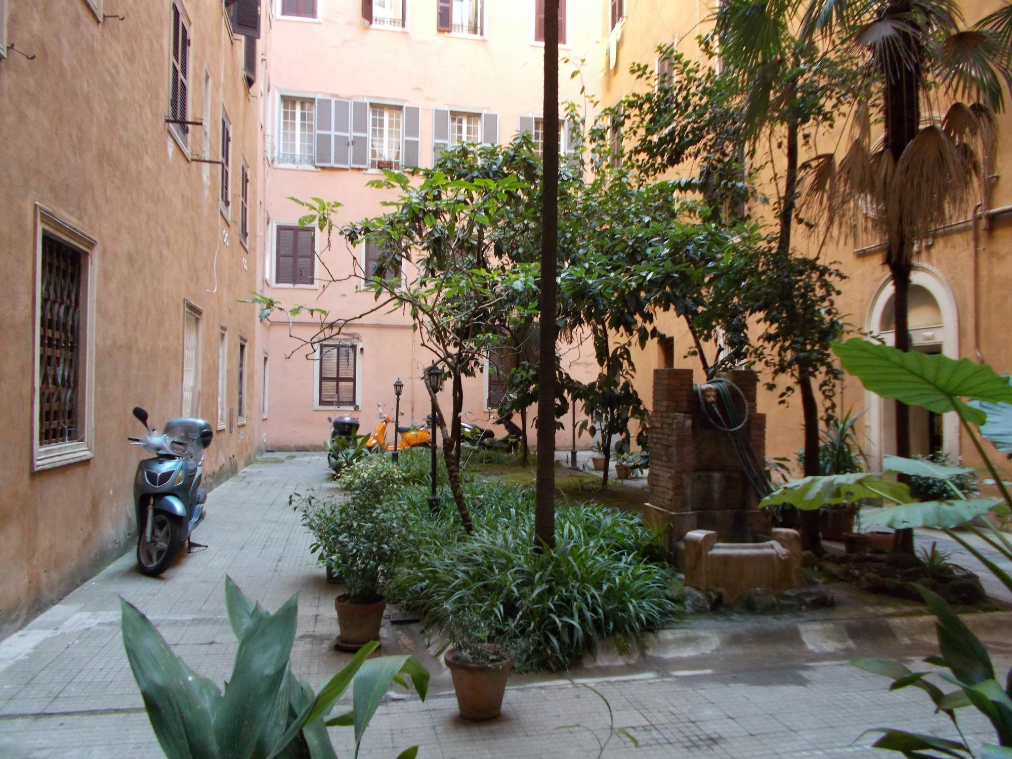 Houspitality Nero Bed & Breakfast 2*