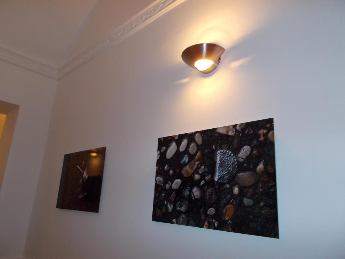 Houspitality Nero Roma
